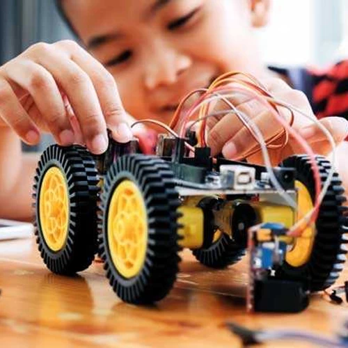 آموزش رباتیک در دبستان